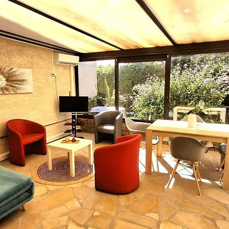 Apartamento Bien Equipe Et Independant Avec Veranda Commune *